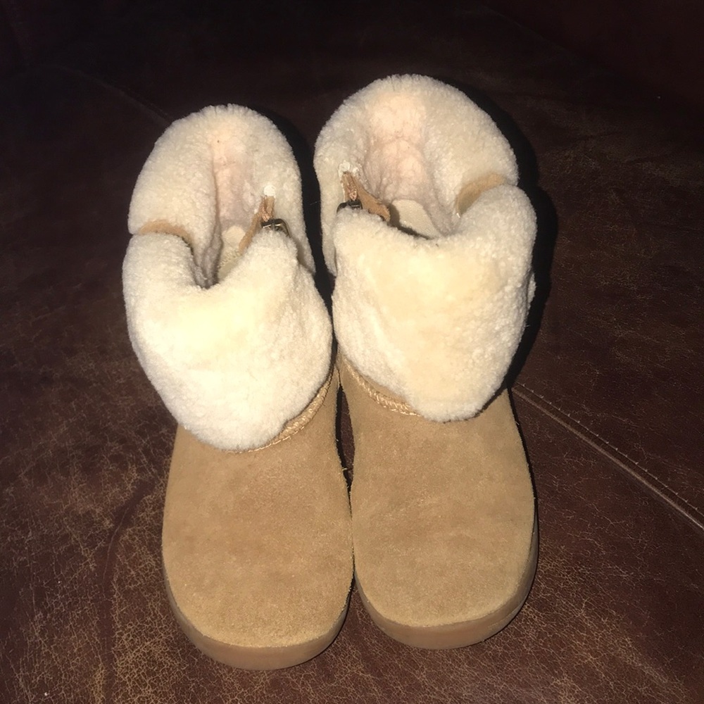 Girls Ugg Boots Sz 10